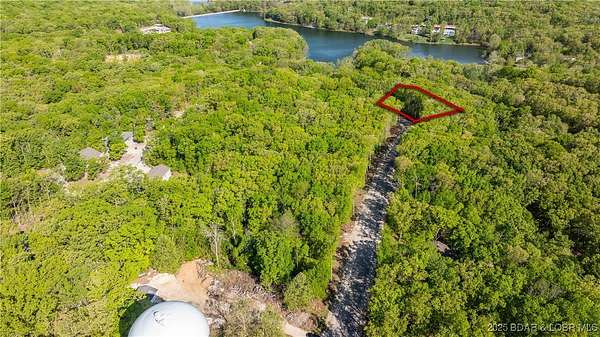 1 Acre of Residential Land for Sale in Village of Four Seasons, Missouri