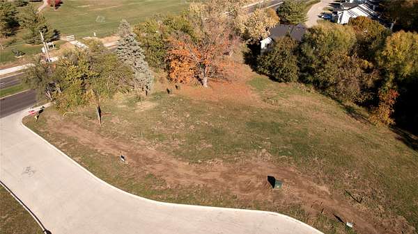 0.51 Acres of Residential Land for Sale in Urbandale, Iowa