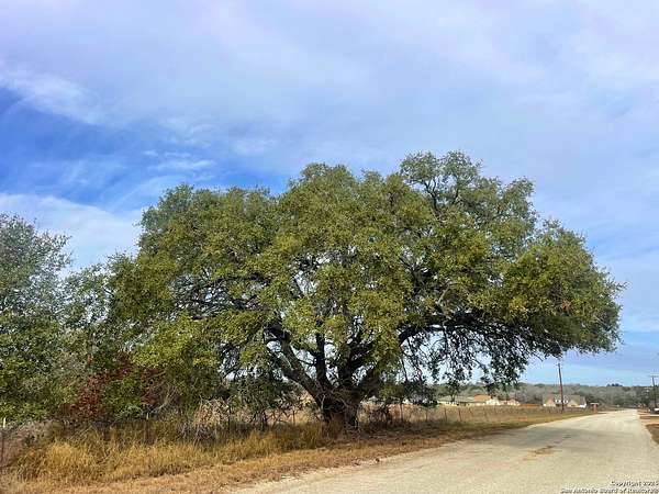 6 Acres of Land for Sale in Poteet, Texas