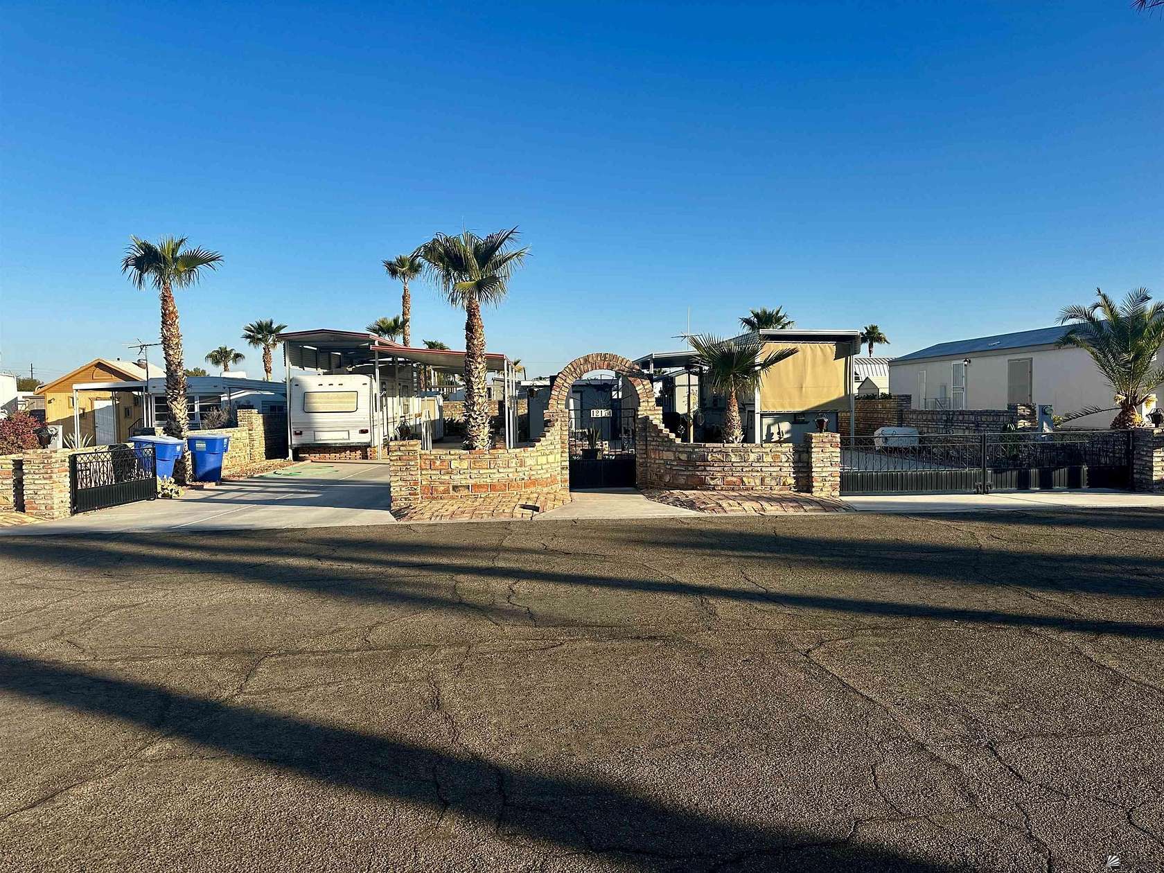 Improved Residential Land for Sale in Yuma, Arizona