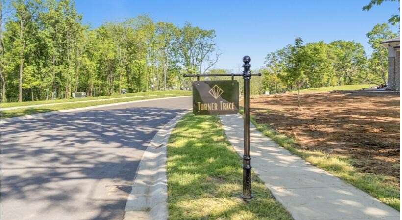 1 Acre of Residential Land for Sale in Nicholasville, Kentucky
