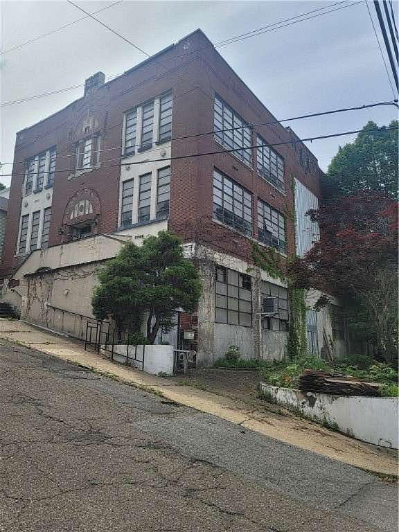 0.88 Acres of Commercial Land for Sale in McKees Rocks, Pennsylvania