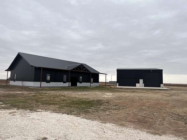 1 Acre of Residential Land with Home for Sale in Hale Center, Texas