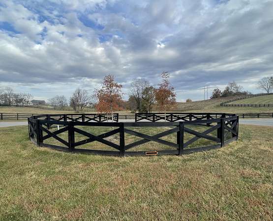 1 Acre of Residential Land for Sale in Nicholasville, Kentucky