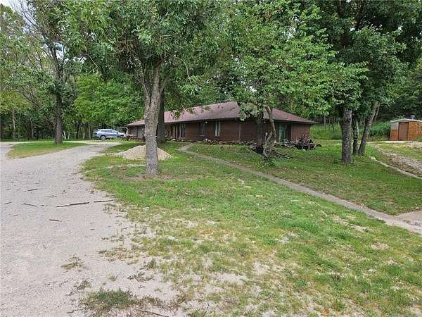 20 Acres of Land with Home for Sale in Redfield, Kansas