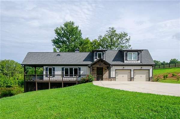 2.52 Acres of Land with Home for Sale in Hoschton, Georgia
