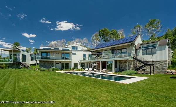 2.7 Acres of Residential Land with Home for Lease in Aspen, Colorado