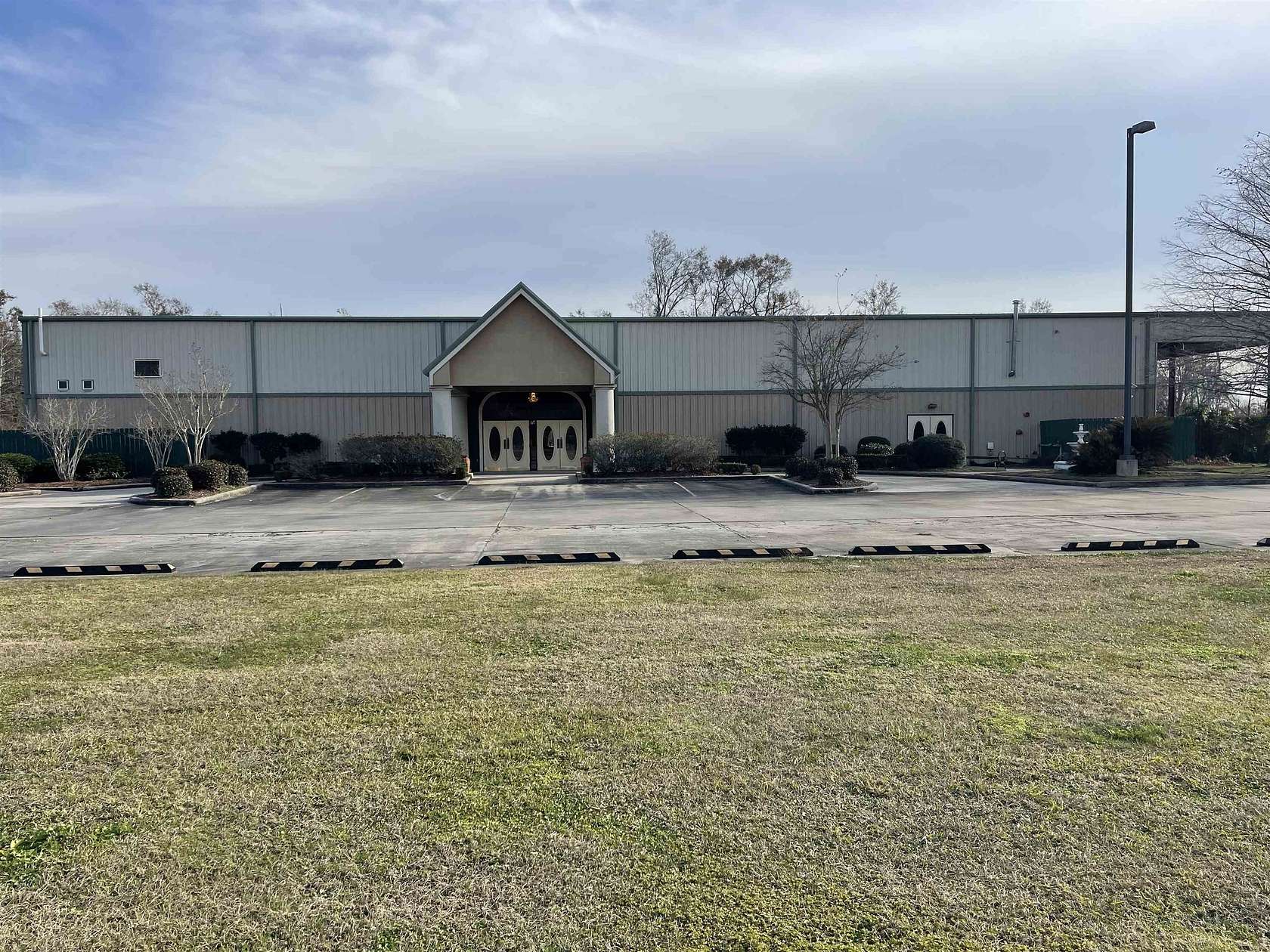 7.24 Acres of Improved Commercial Land for Sale in Gray, Louisiana