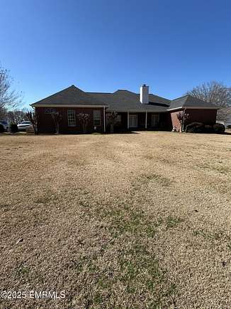 3.129 Acres of Residential Land with Home for Sale in Meridian, Mississippi