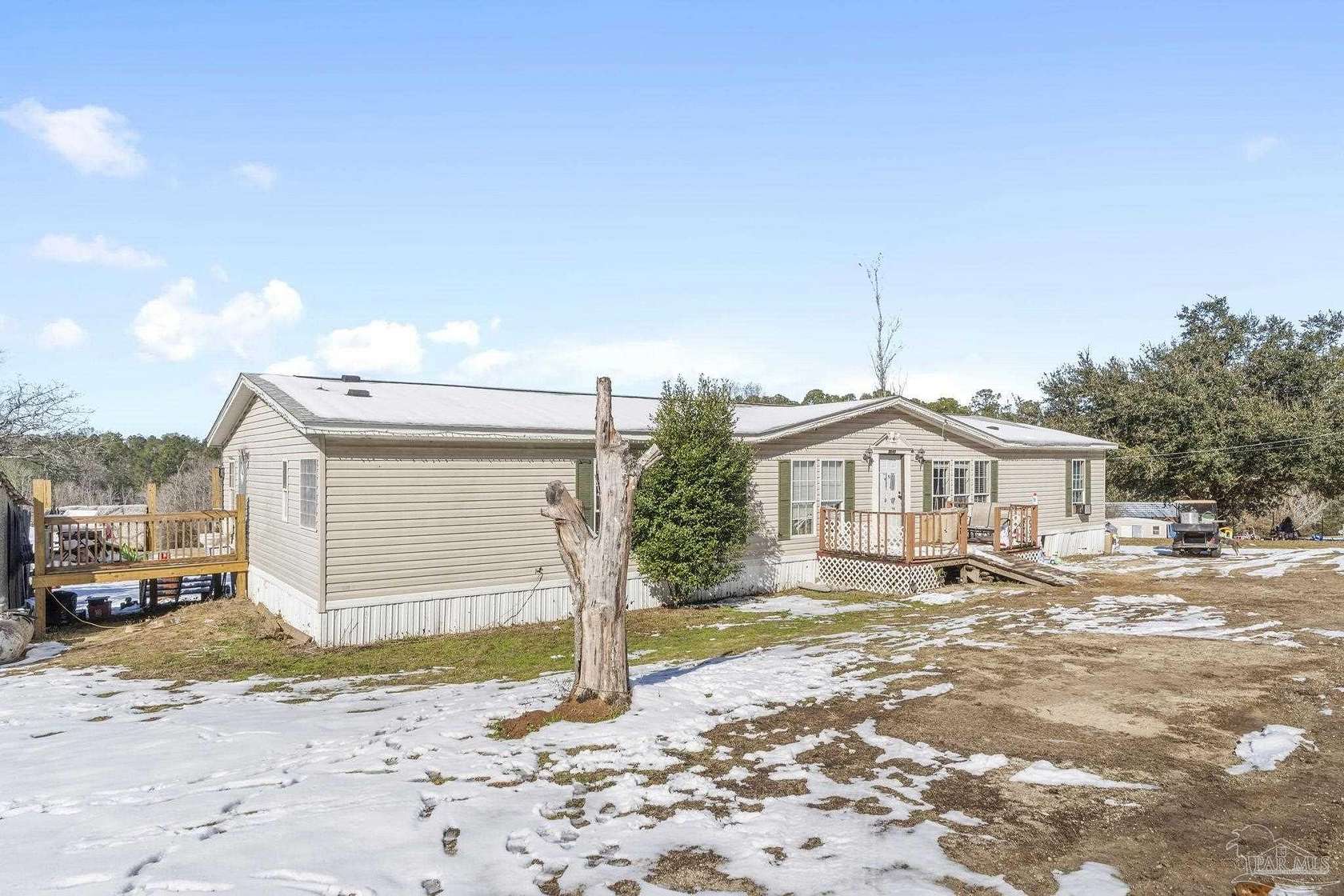 2.55 Acres of Residential Land with Home for Sale in Cantonment, Florida