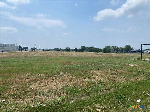 5 Acres of Commercial Land for Sale in Victoria, Texas
