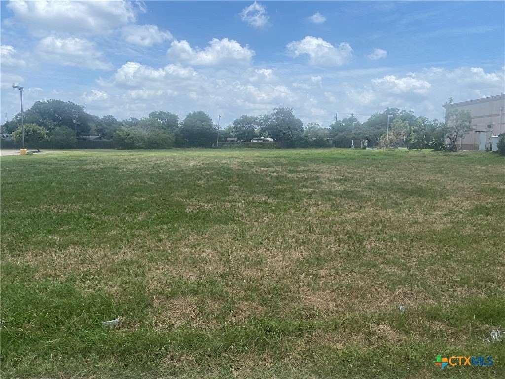 1.47 Acres of Commercial Land for Sale in Victoria, Texas