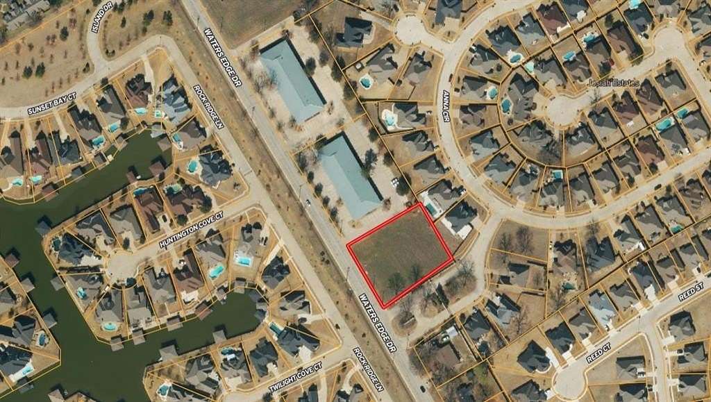 0.94 Acres of Commercial Land for Sale in Granbury, Texas