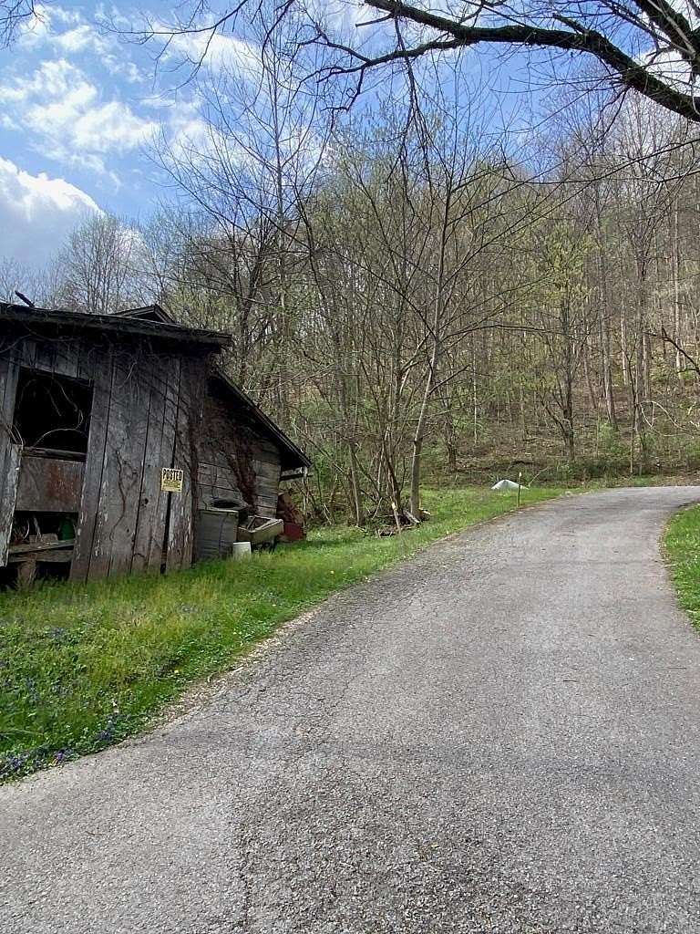 5 Acres of Residential Land for Sale in Pikeville, Kentucky