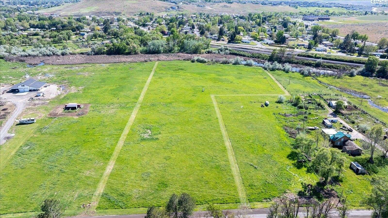 11.5 Acres of Land for Sale in West Richland, Washington