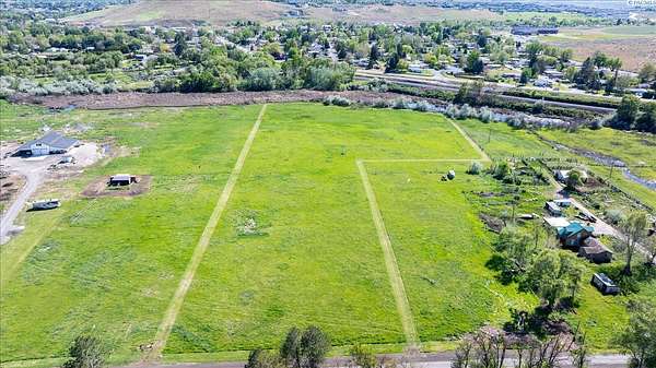 11.5 Acres of Land for Sale in West Richland, Washington