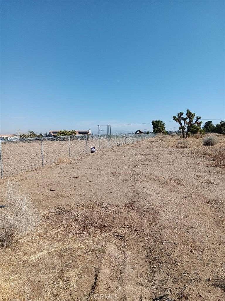 0.88 Acres of Residential Land for Sale in Phelan, California