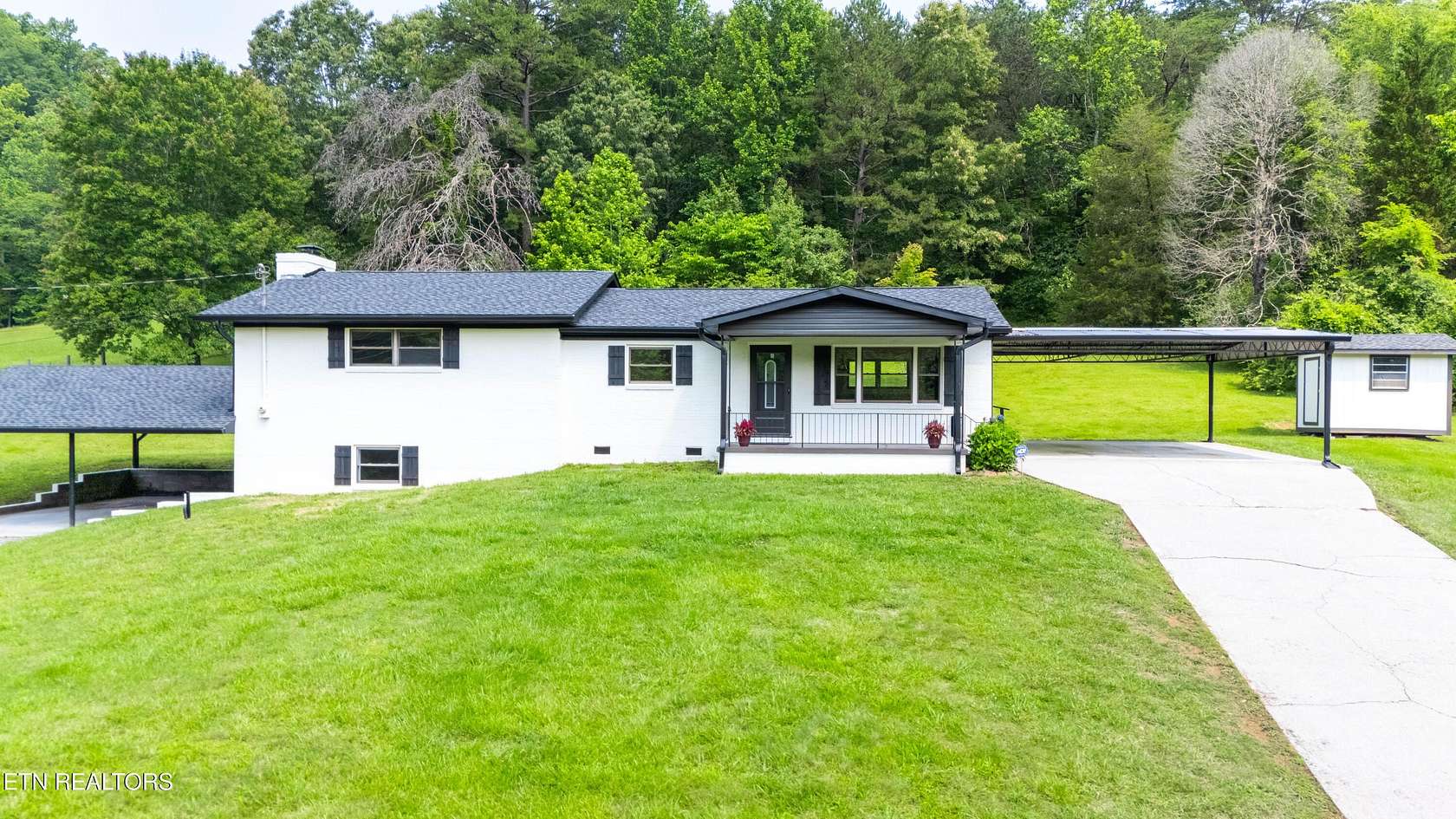 4 Acres of Residential Land with Home for Sale in Maryville, Tennessee