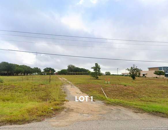 0.96 Acres of Commercial Land for Sale in Floresville, Texas