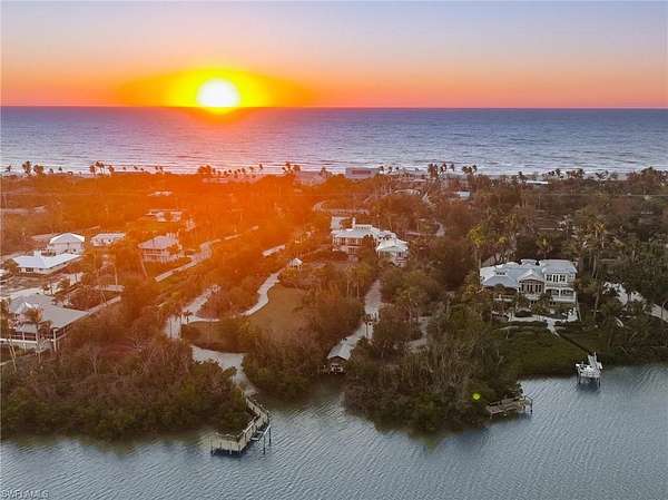 3.56 Acres of Land with Home for Sale in Captiva, Florida