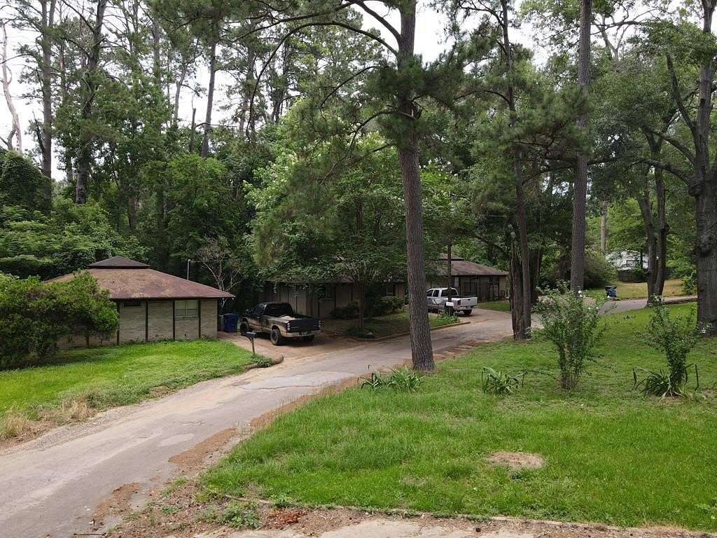 0.68 Acres of Improved Mixed-Use Land for Lease in Crockett, Texas