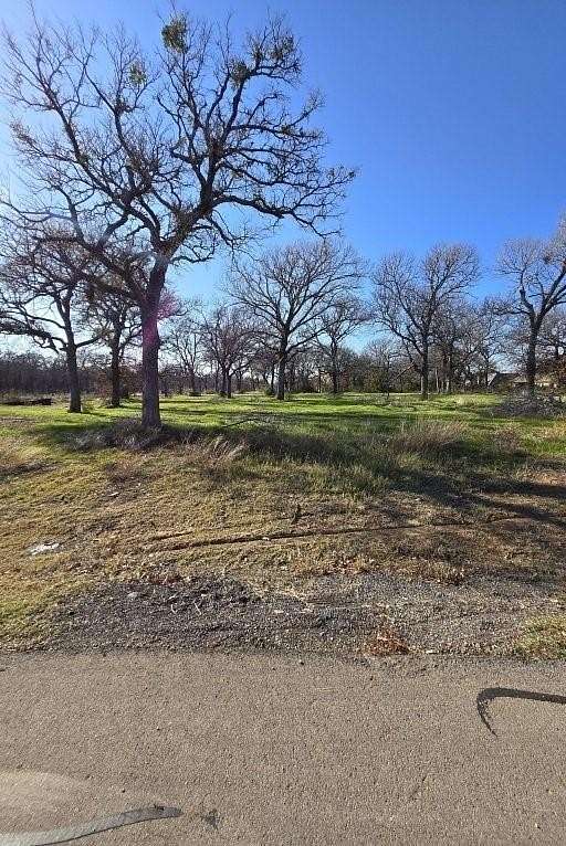 1 Acre of Residential Land for Sale in Oak Point, Texas