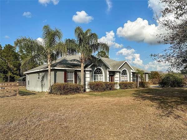 2.46 Acres of Residential Land with Home for Sale in Clermont, Florida