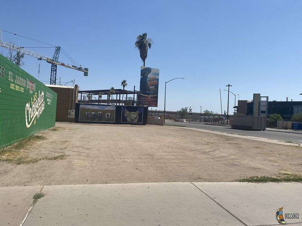 0.13 Acres of Commercial Land for Sale in Calexico, California
