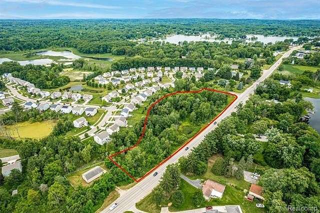 4.52 Acres of Commercial Land for Sale in Ortonville, Michigan