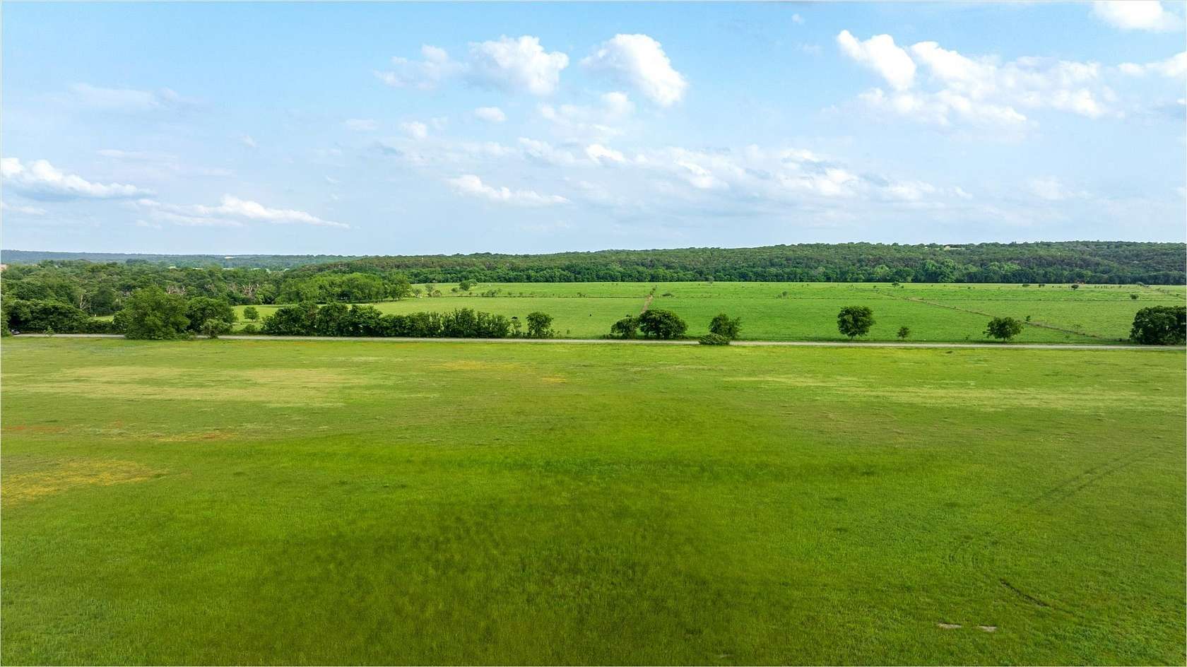 33.1 Acres of Commercial Land for Sale in Rainbow, Texas