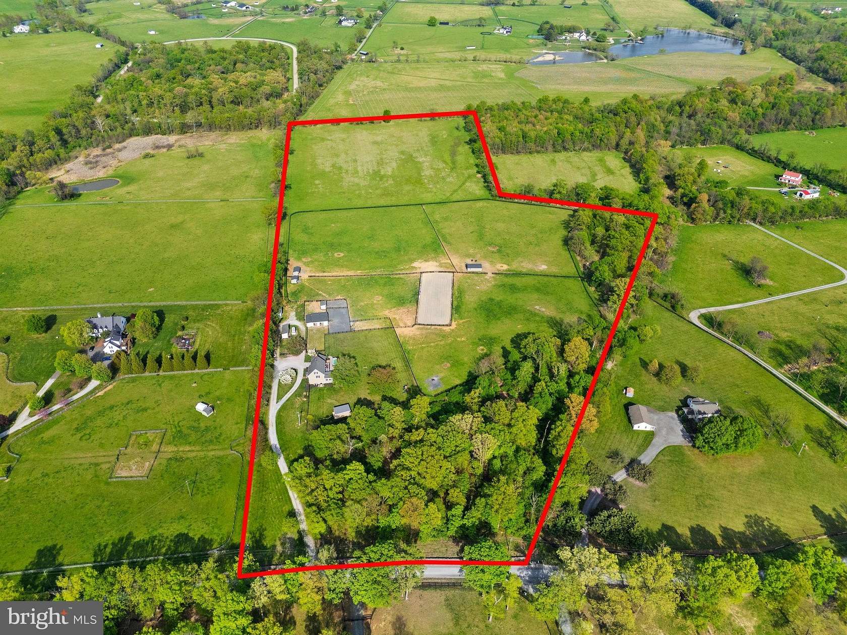 30.9 Acres of Agricultural Land with Home for Sale in Bluemont, Virginia