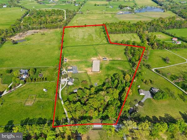 30.9 Acres of Agricultural Land with Home for Sale in Bluemont, Virginia