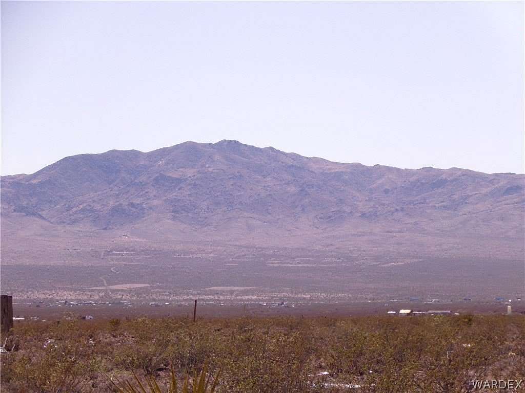 1 Acre of Residential Land for Sale in Dolan Springs, Arizona