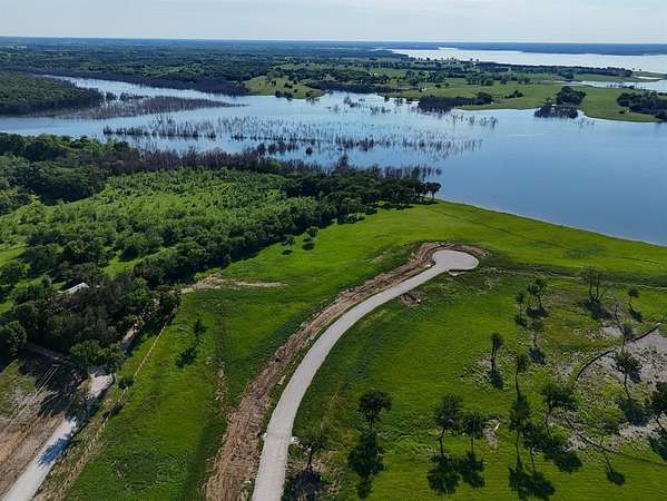 1 Acre of Land for Sale in Windom, Texas