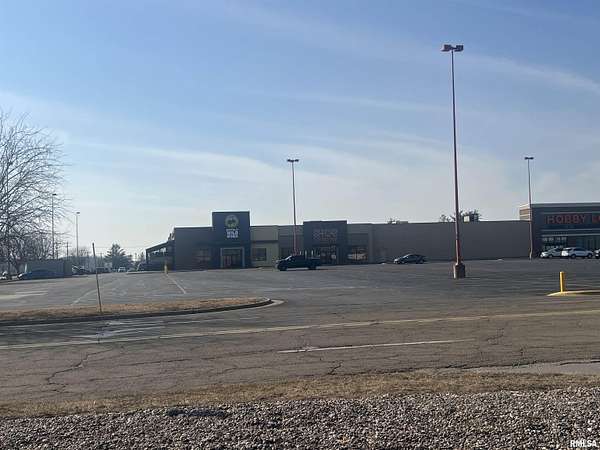 0.18 Acres of Commercial Land for Lease in Clinton, Iowa