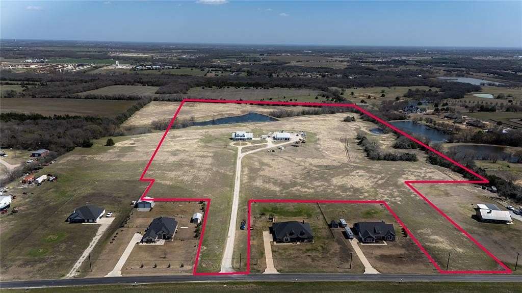 37.6 Acres of Land for Sale in Van Alstyne, Texas