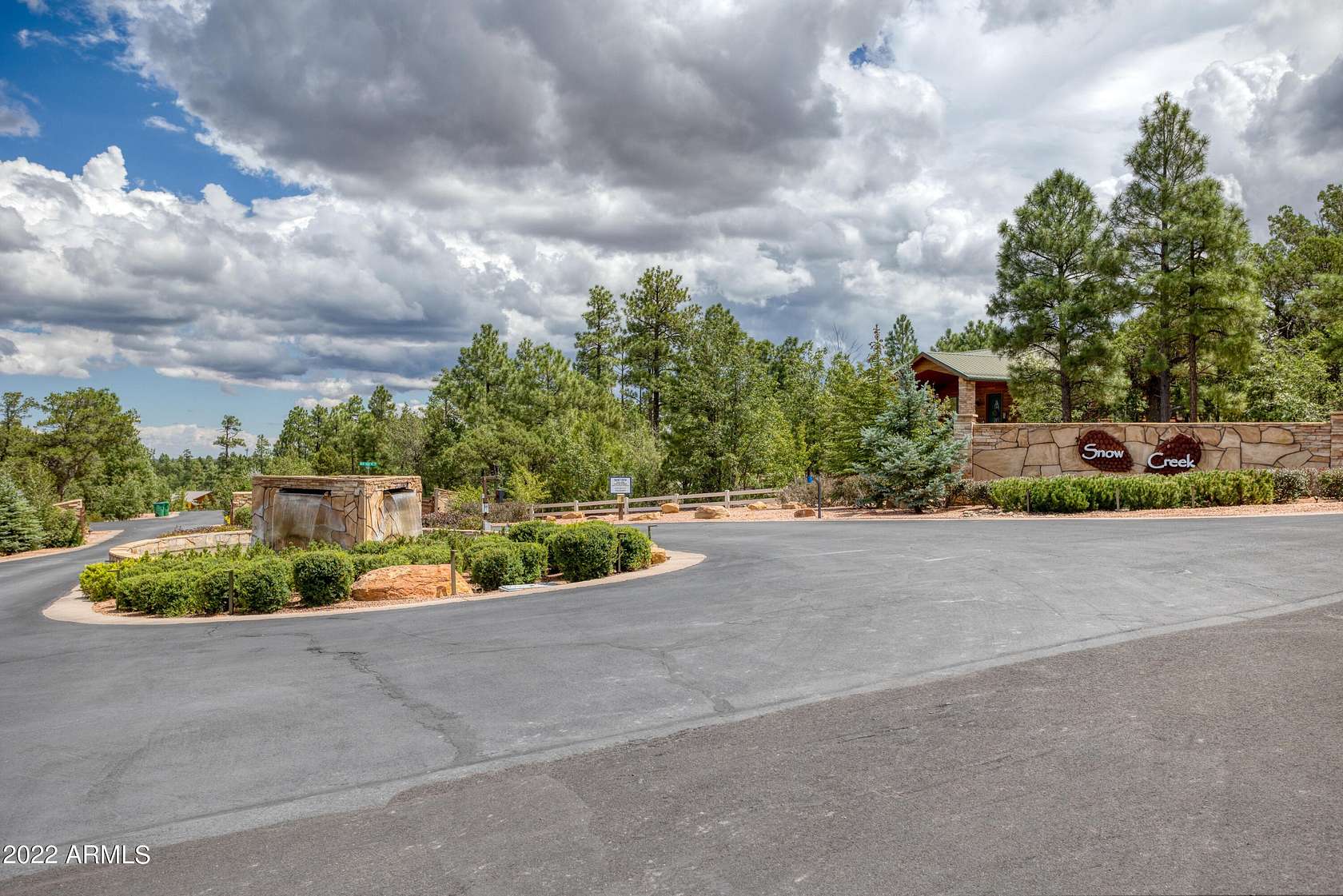 0.92 Acres of Residential Land for Sale in Show Low, Arizona