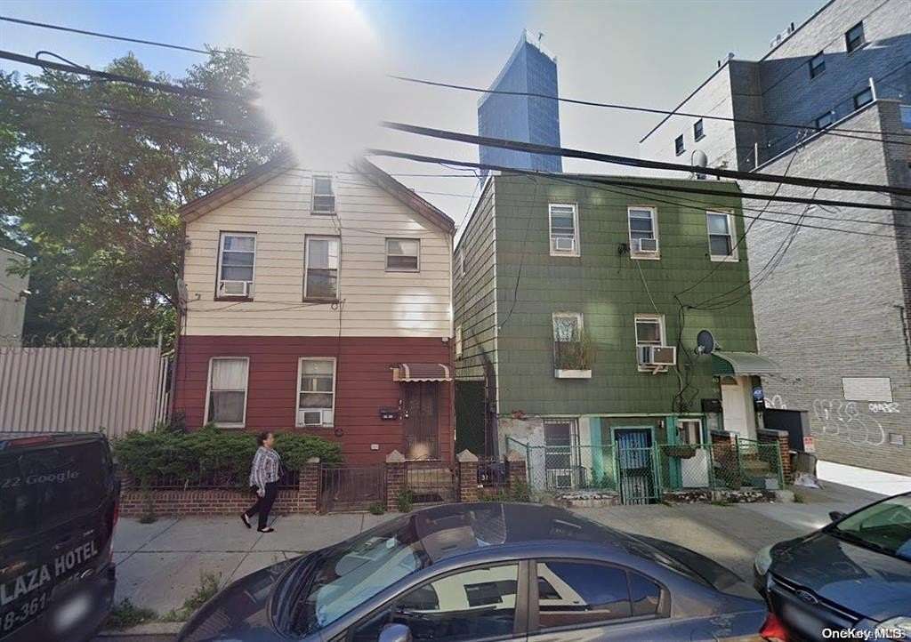 0.06 Acres of Land for Sale in Long Island City, New York