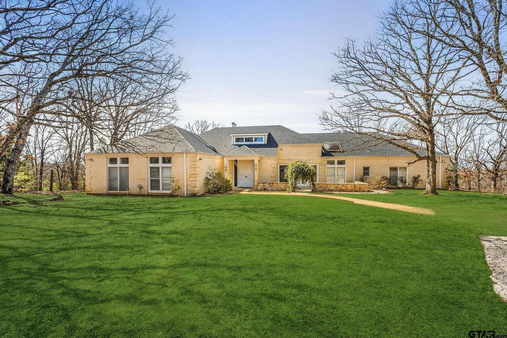 12 Acres of Land with Home for Sale in Lindale, Texas