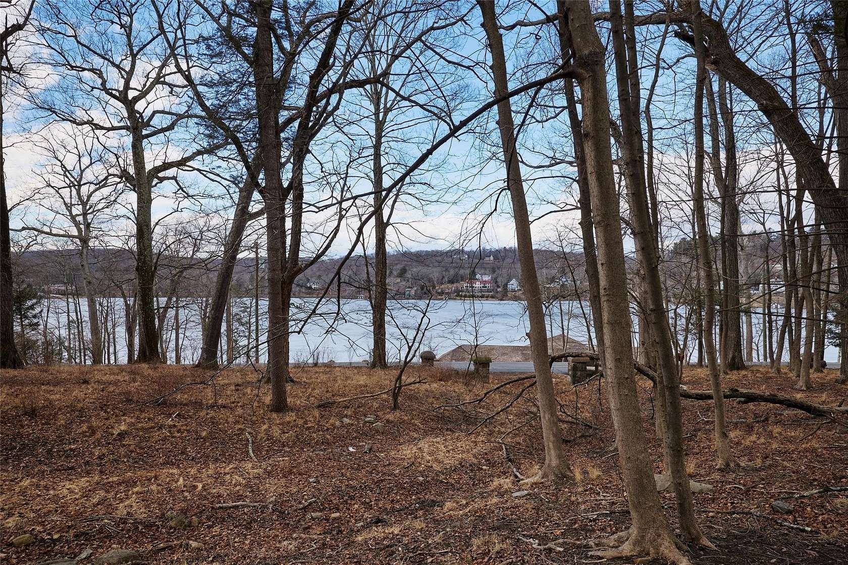 2.8 Acres of Residential Land for Sale in Tuxedo Park, New York