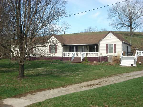 104 Acres of Land with Home for Sale in Cynthiana, Kentucky