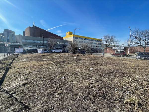 0.12 Acres of Commercial Land for Sale in Hempstead, New York