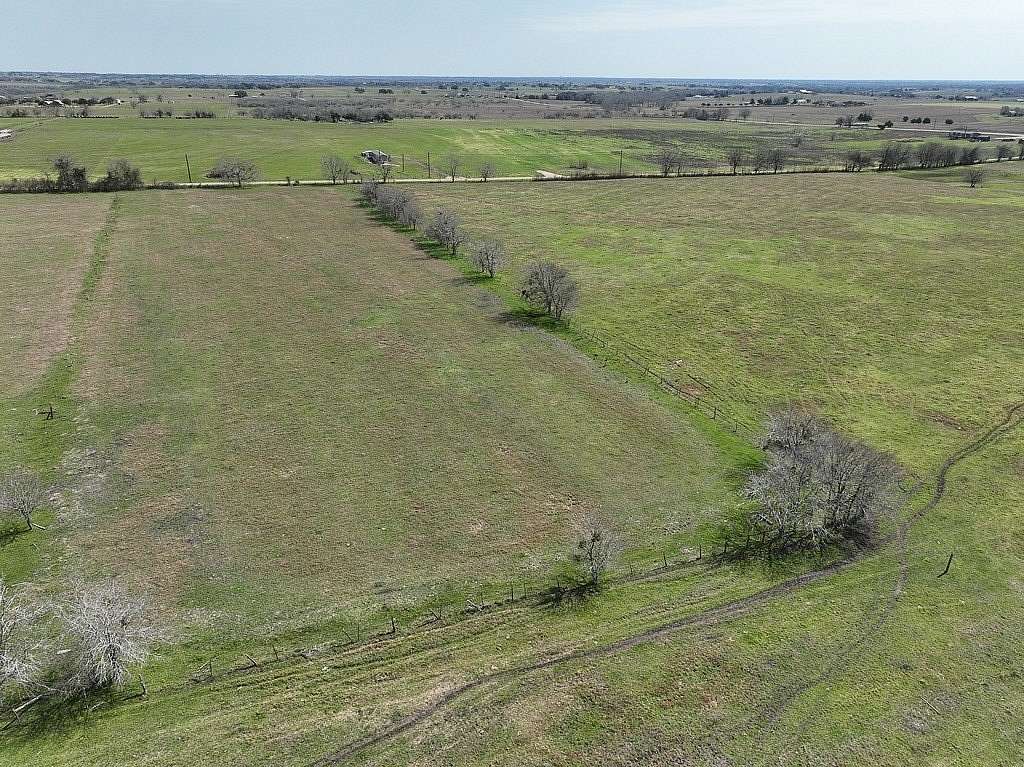 8 Acres of Land for Sale in Schulenburg, Texas