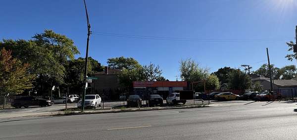 0.32 Acres of Commercial Land for Sale in Chicago, Illinois