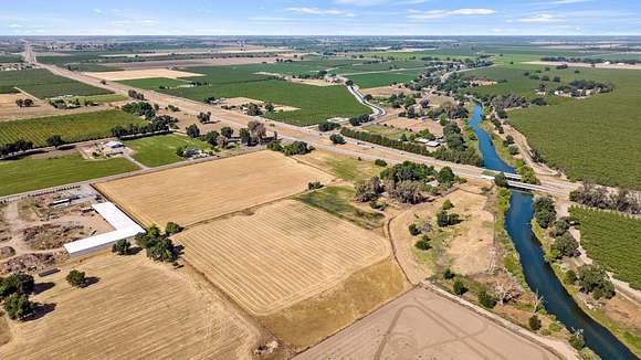 25.5 Acres of Land with Home for Sale in Lemoore, California