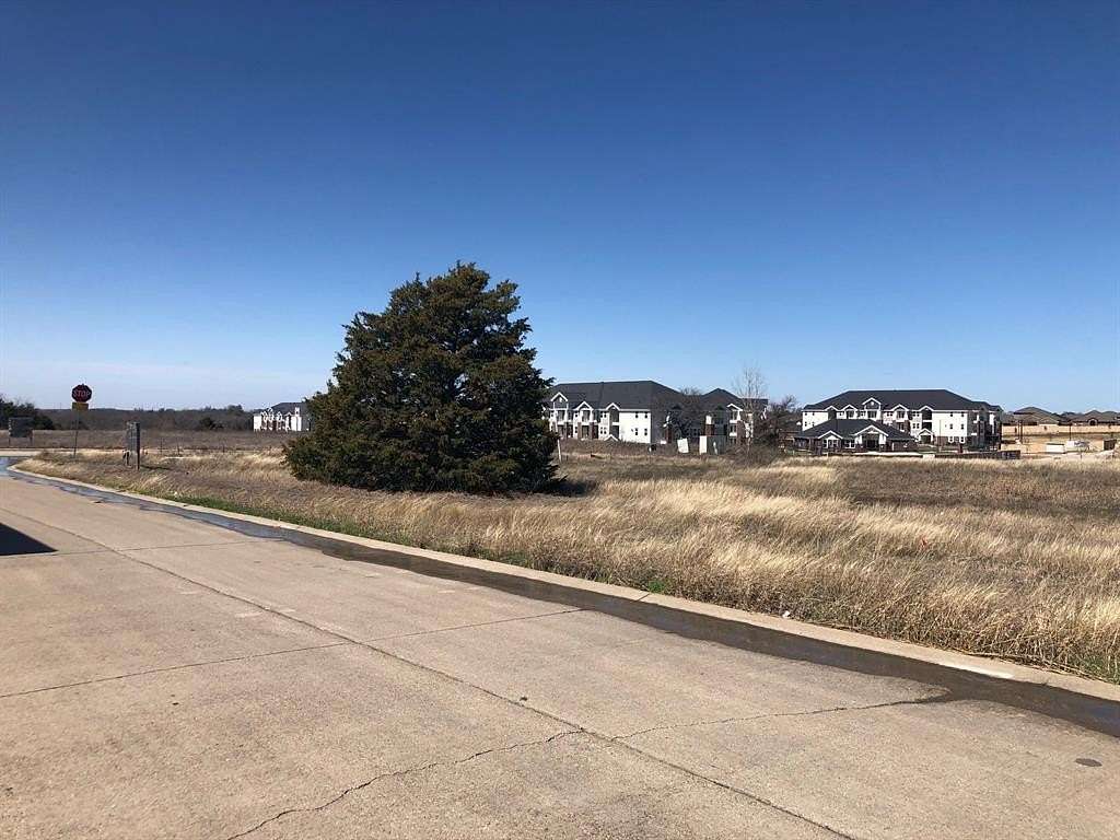 2.17 Acres of Mixed-Use Land for Sale in Farmersville, Texas