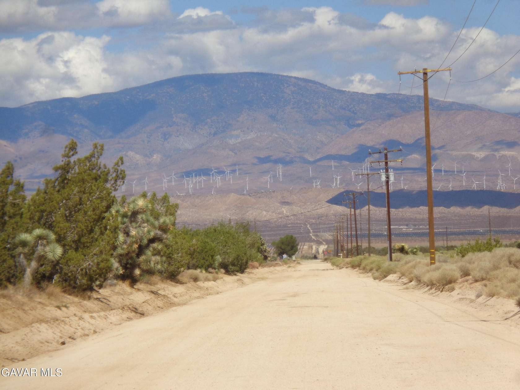 19.8 Acres of Land for Sale in Palmdale, California