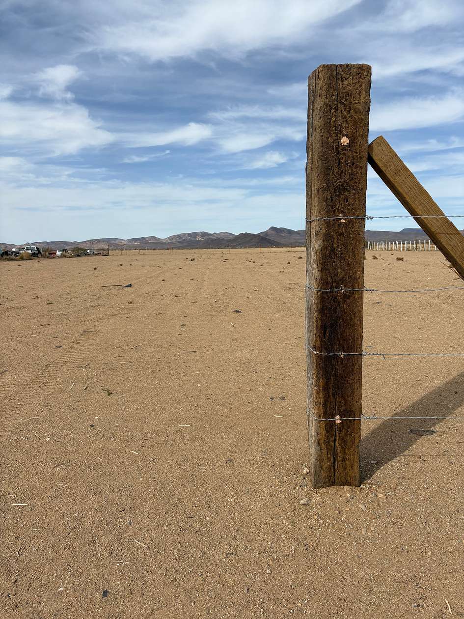 1.25 Acres of Residential Land for Sale in Dolan Springs, Arizona