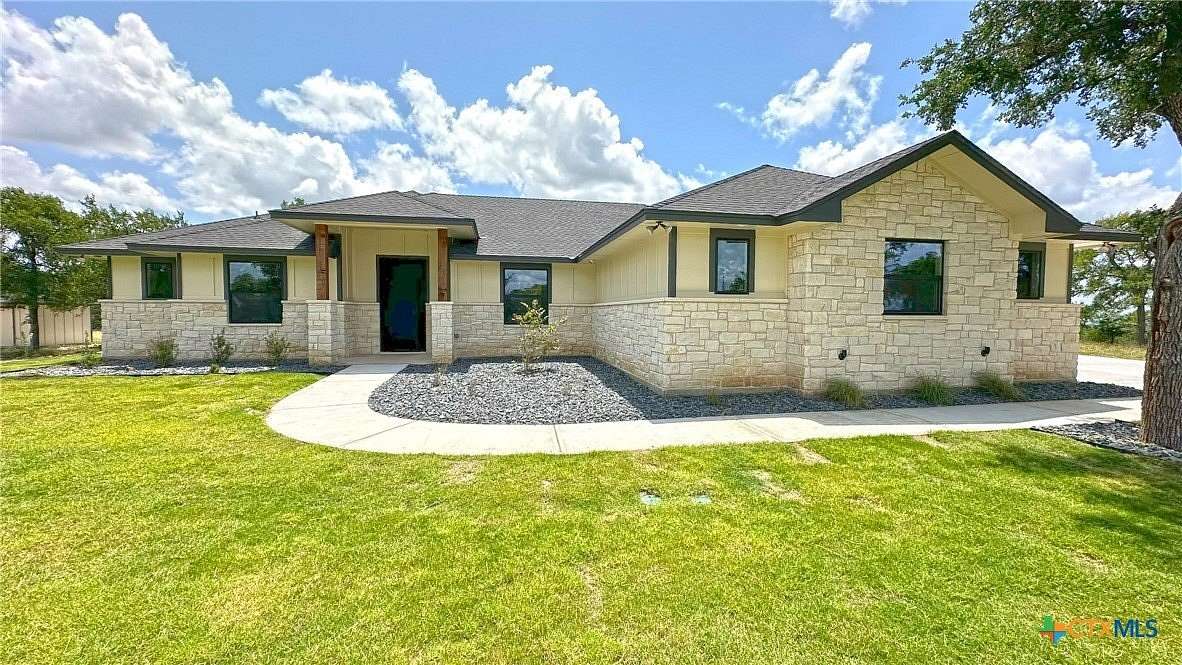 3.9 Acres of Residential Land with Home for Sale in Kempner, Texas