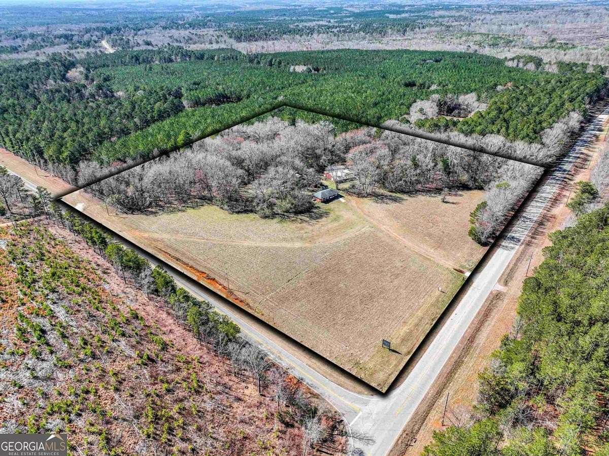 10 Acres of Land for Sale in Eatonton, Georgia